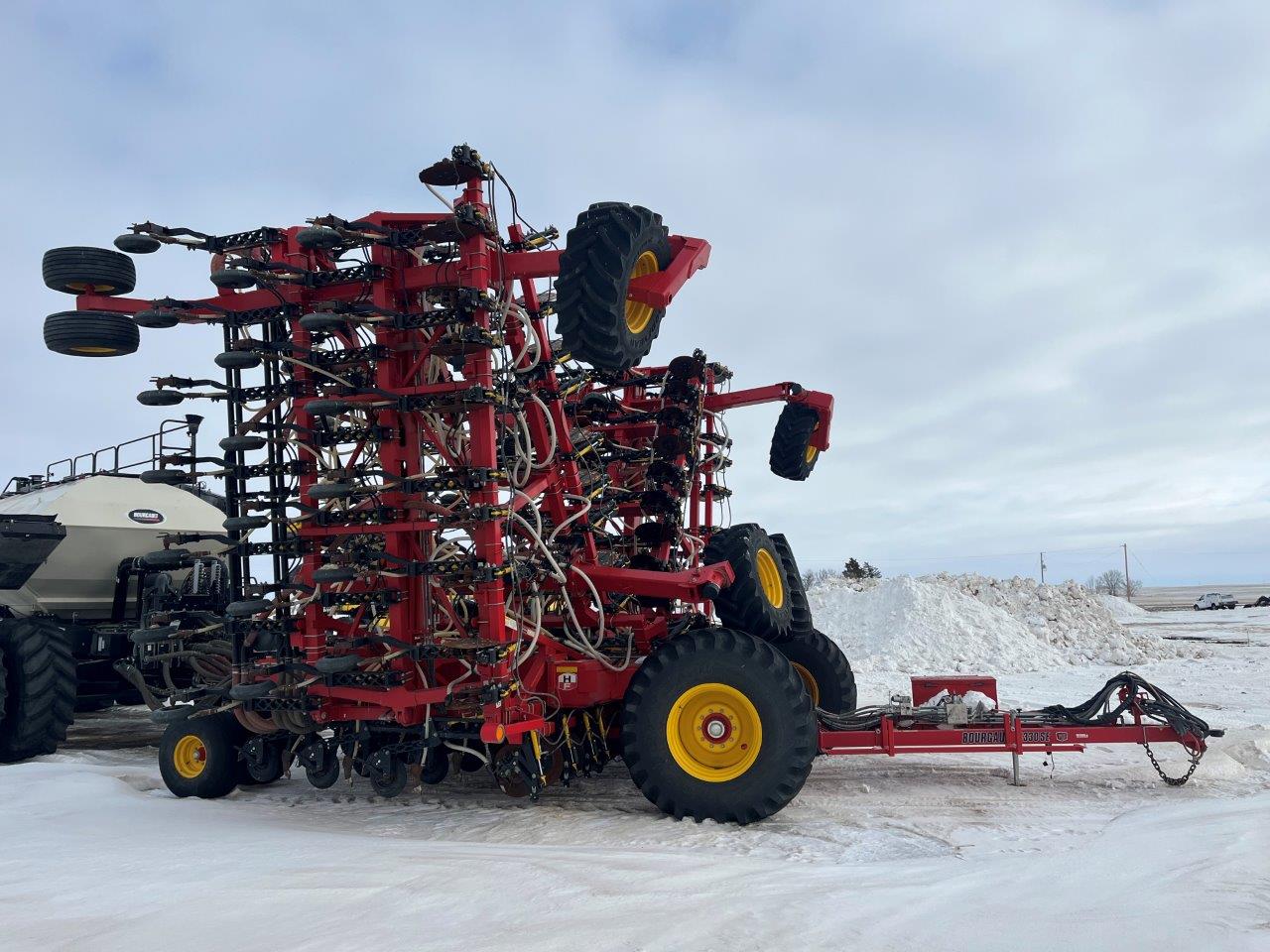 2022 Bourgault 3330SE 86'10" w 91300 Air Drill