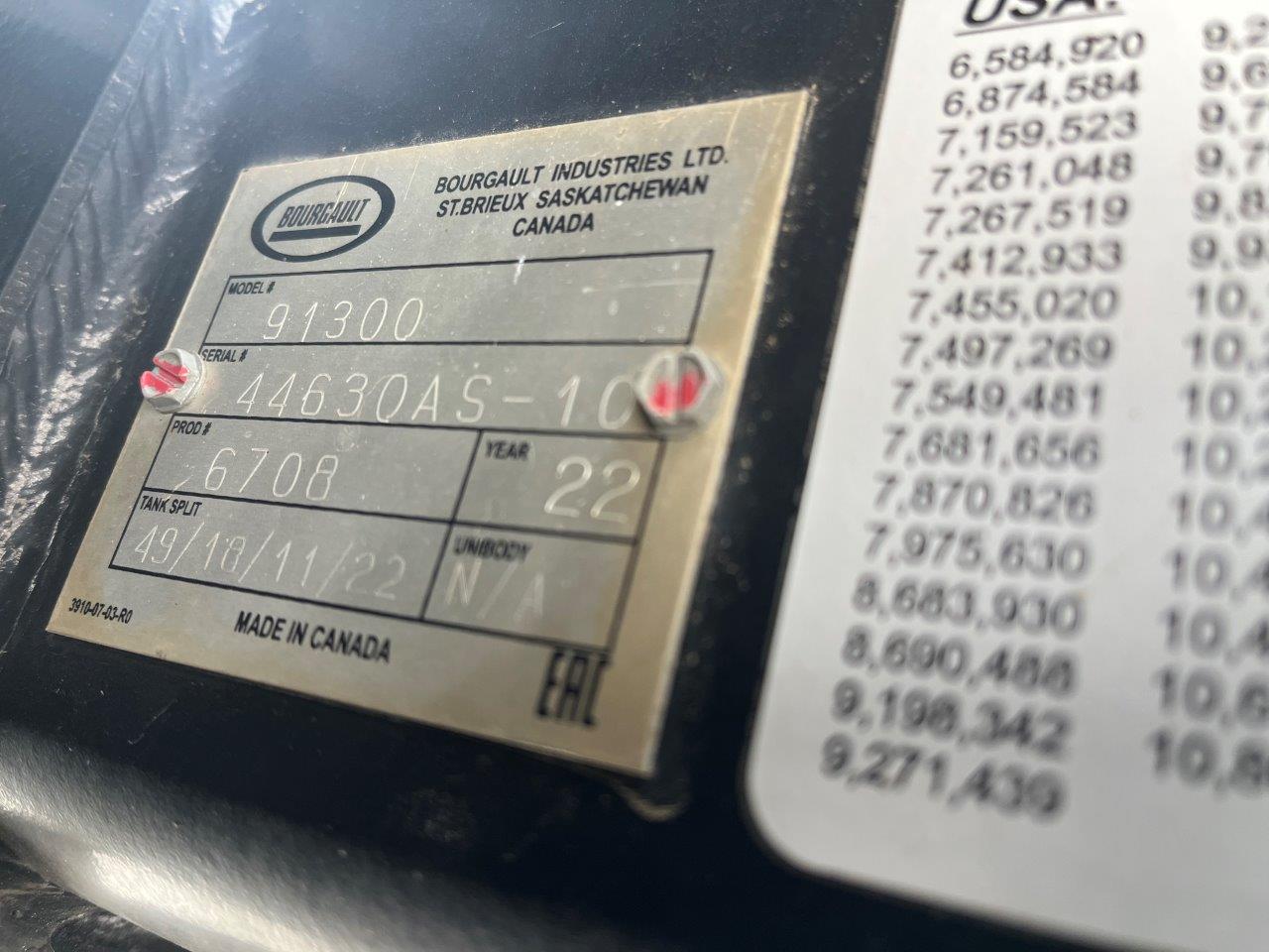 2022 Bourgault 3330SE 86'10" w 91300 Air Drill