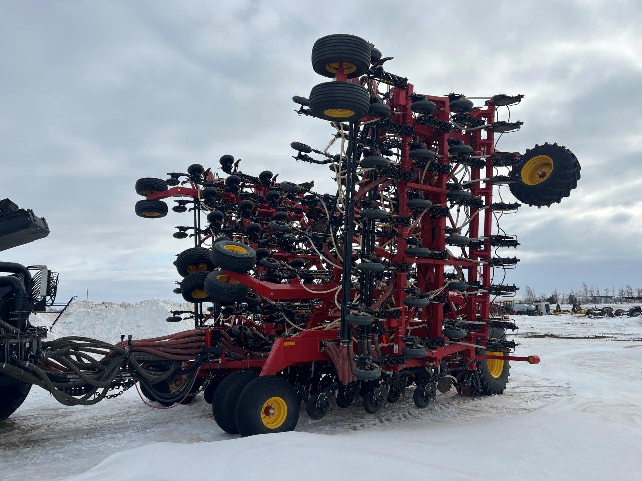 2022 Bourgault 3330SE 86'10" w 91300 Air Drill