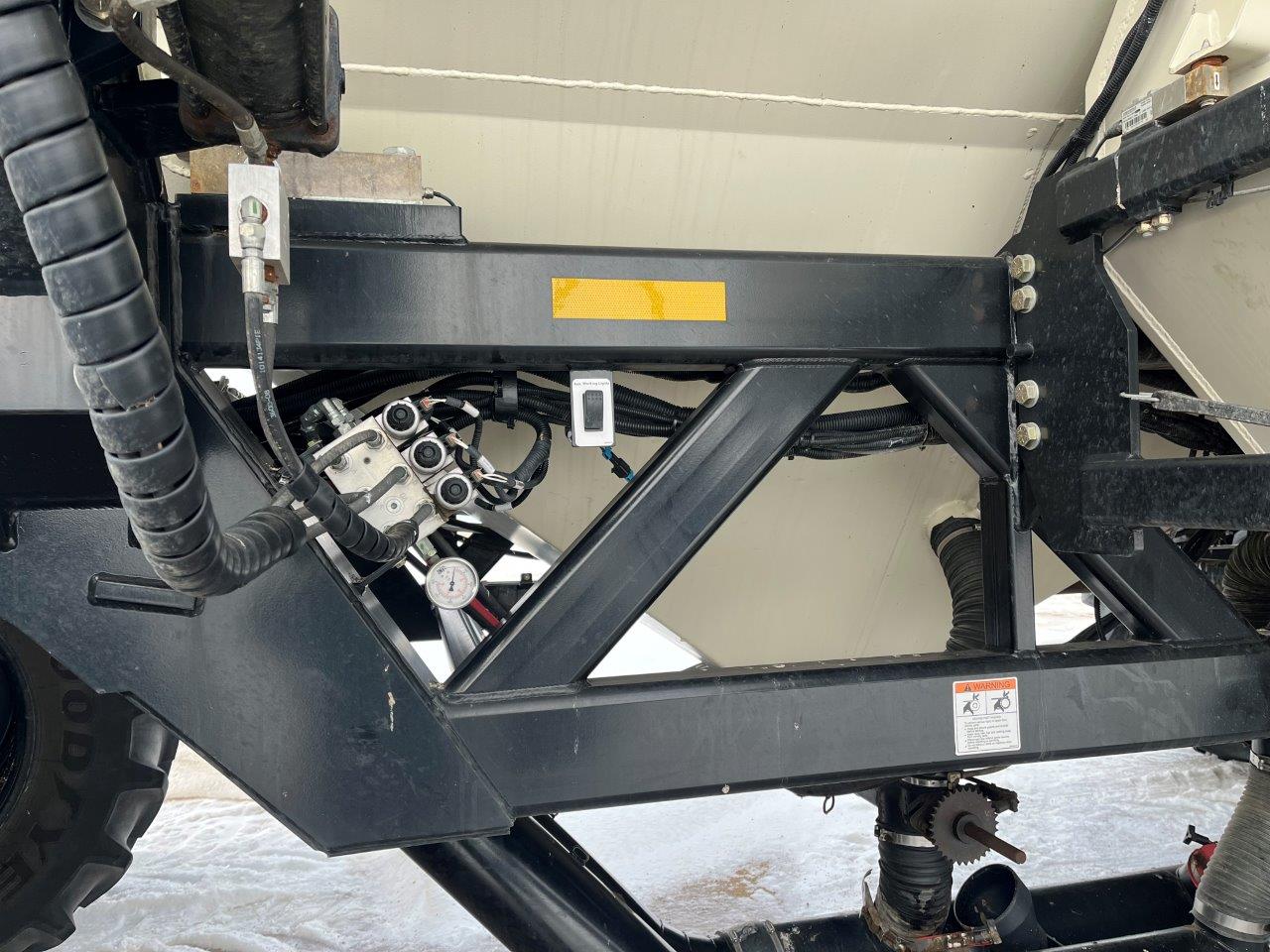 2022 Bourgault 3330SE 86'10" w 91300 Air Drill