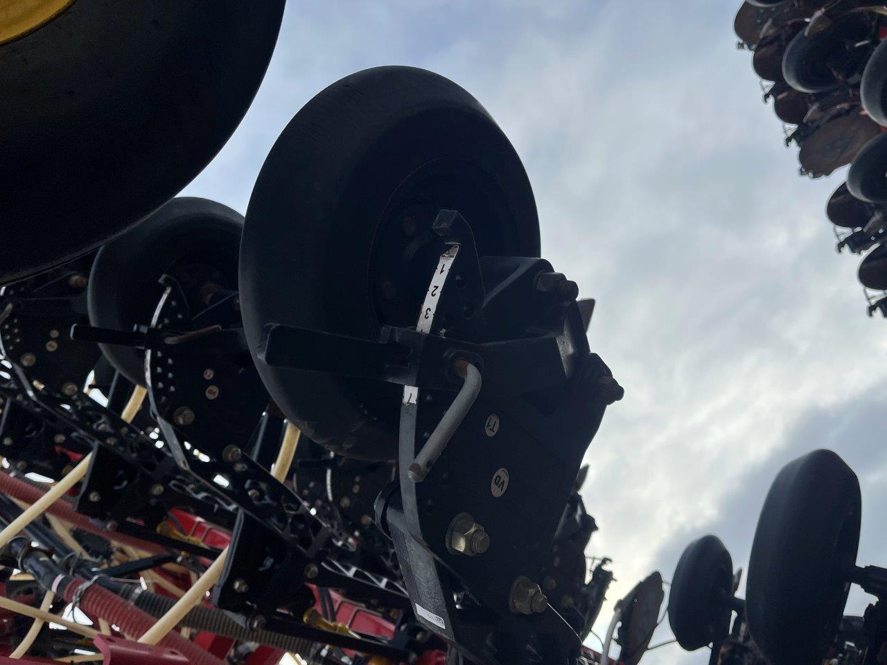 2022 Bourgault 3330SE 86'10" w 91300 Air Drill