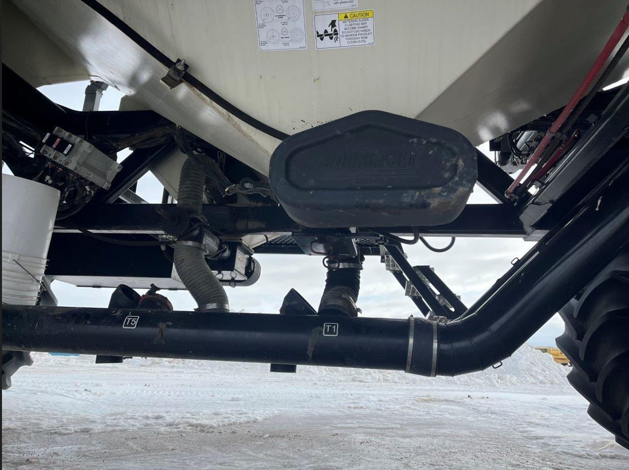 2022 Bourgault 3330SE 86'10" w 91300 Air Drill