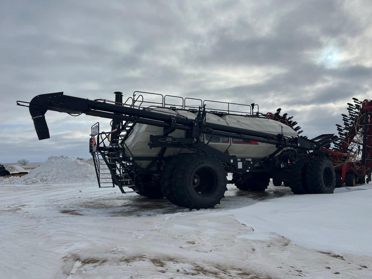 2022 Bourgault 3330SE 86'10" w 91300 Air Drill