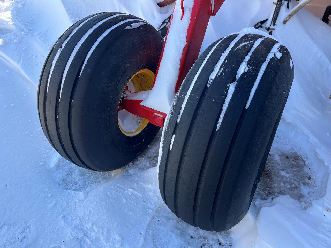 2022 Bourgault 3330SE 86'10" w 91300 Air Drill