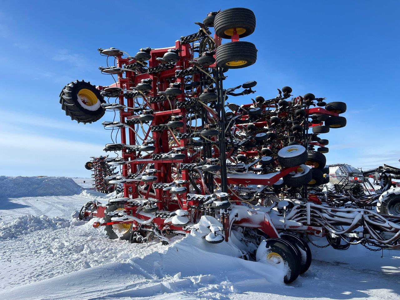 2022 Bourgault 3330SE 86'10" w 91300 Air Drill