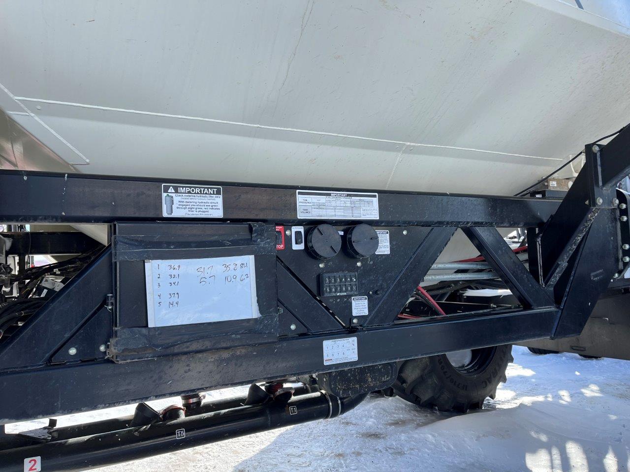 2022 Bourgault 3330SE 86'10" w 91300 Air Drill