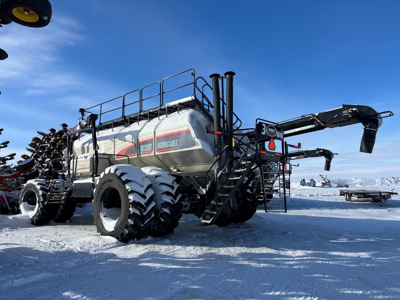 2022 Bourgault 3330SE 86'10" w 91300 Air Drill