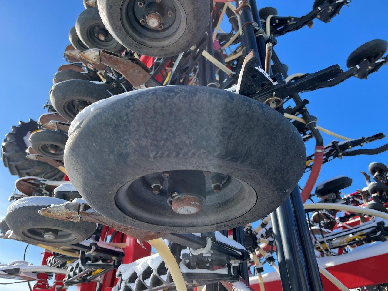 2022 Bourgault 3330SE 86'10" w 91300 Air Drill