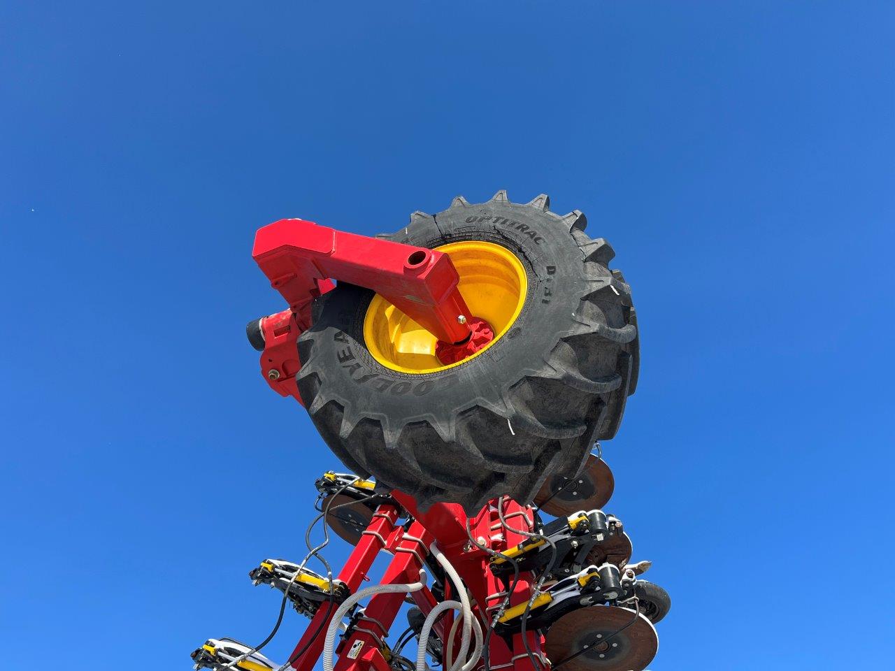 2022 Bourgault 3330SE 86'10" w 91300 Air Drill