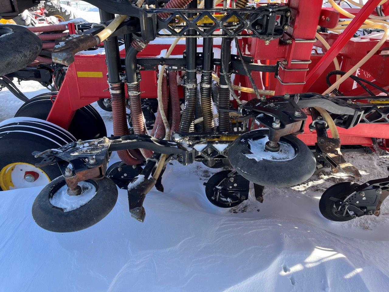 2022 Bourgault 3330SE 86'10" w 91300 Air Drill