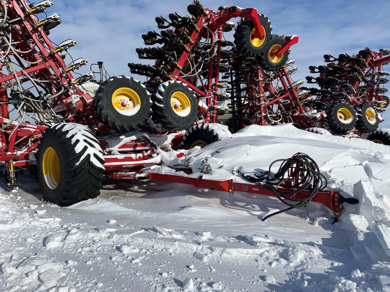 2022 Bourgault 3330SE 86'10" w 91300 Air Drill