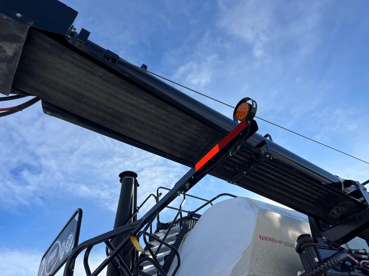 2022 Bourgault 3330SE 86'10" w 91300 Air Drill