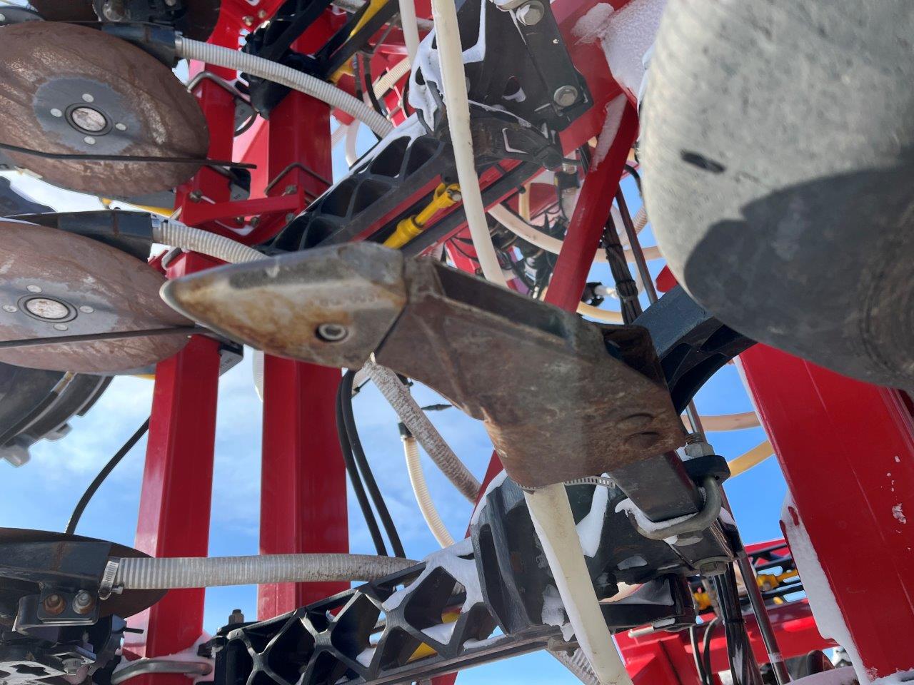 2022 Bourgault 3330SE 86'10" w 91300 Air Drill