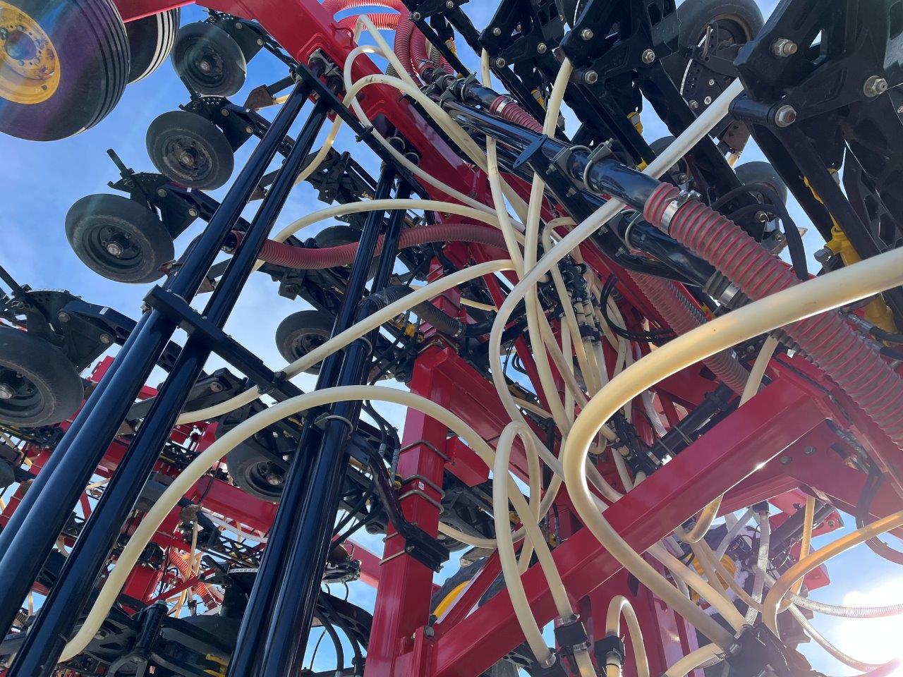 2022 Bourgault 3330SE 86'10" w 91300 Air Drill