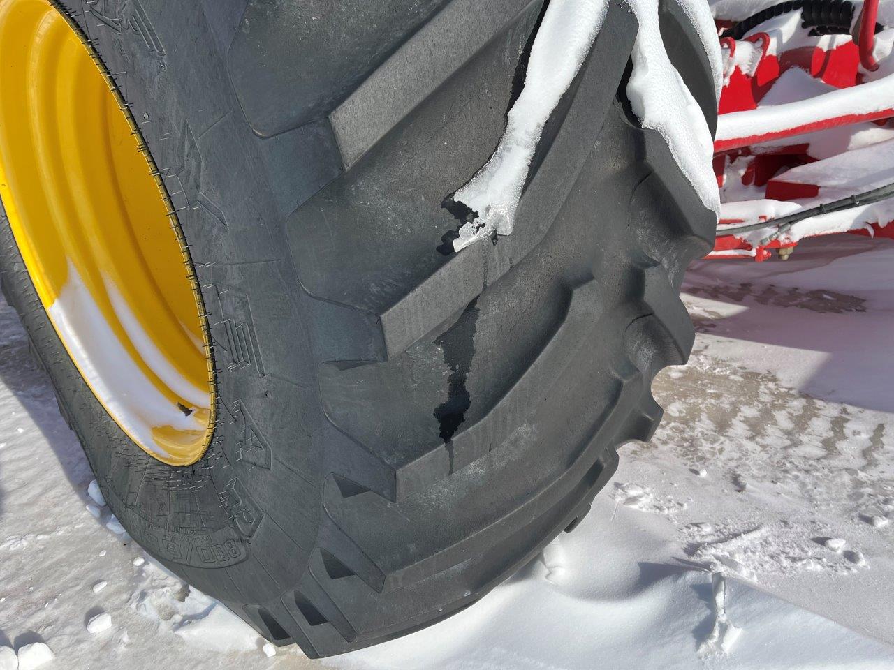 2022 Bourgault 3330SE 86'10" w 91300 Air Drill