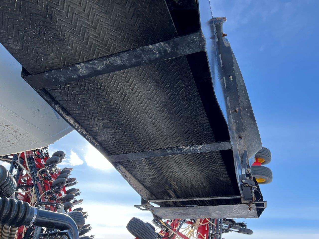 2022 Bourgault 3330SE 86'10" w 91300 Air Drill