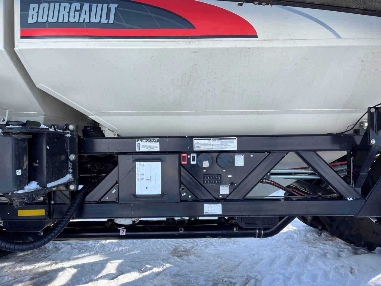 2022 Bourgault 3330SE 86'10" w 91300 Air Drill