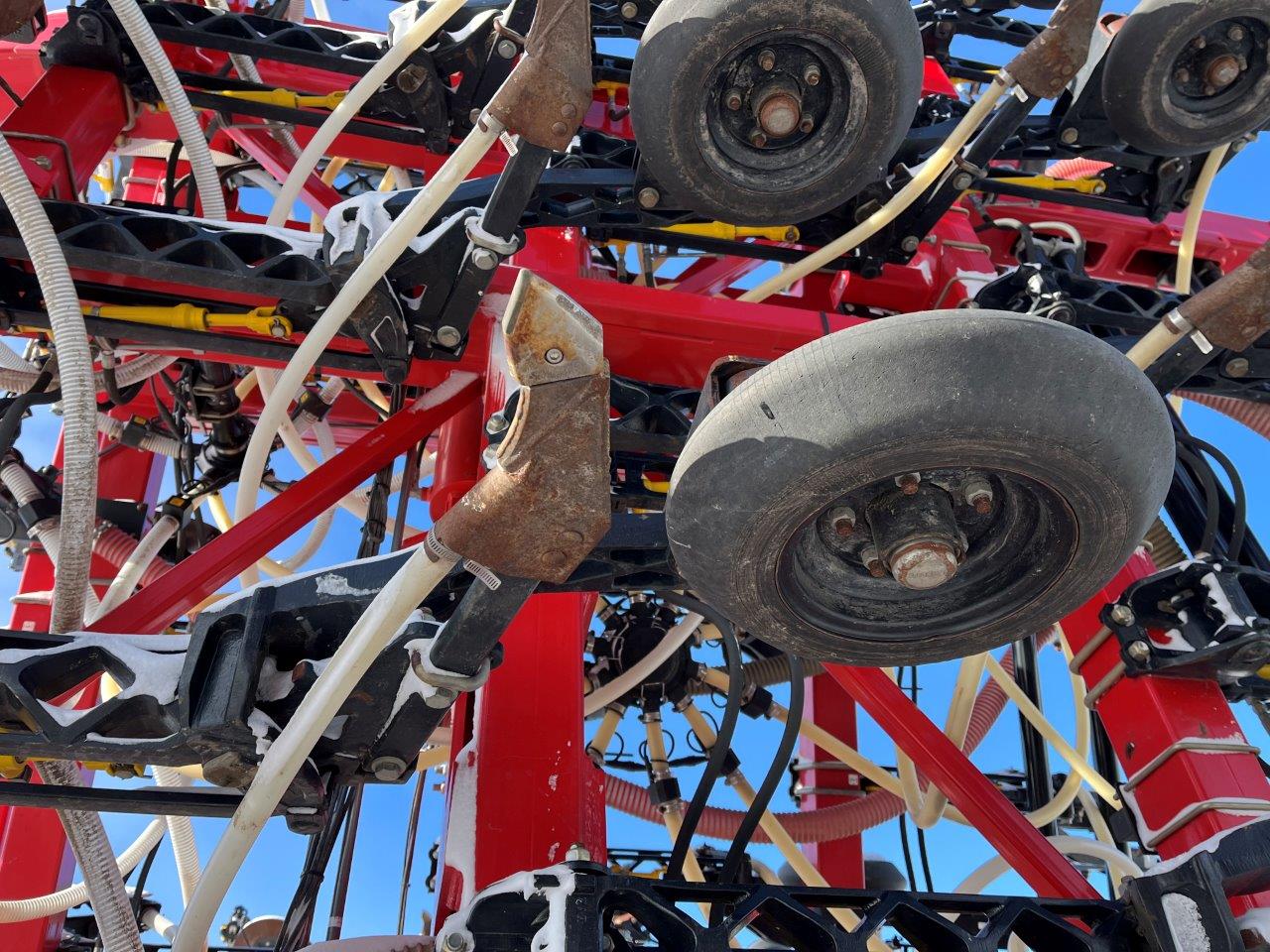 2022 Bourgault 3330SE 86'10" w 91300 Air Drill