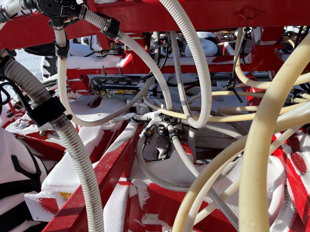 2022 Bourgault 3330SE 86'10" w 91300 Air Drill