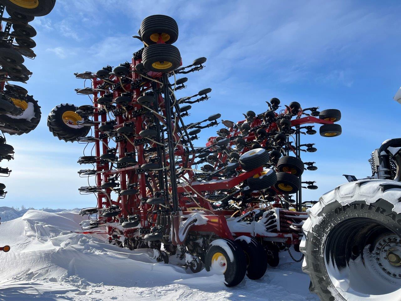 2022 Bourgault 3330SE 86'10" w 91300 Air Drill