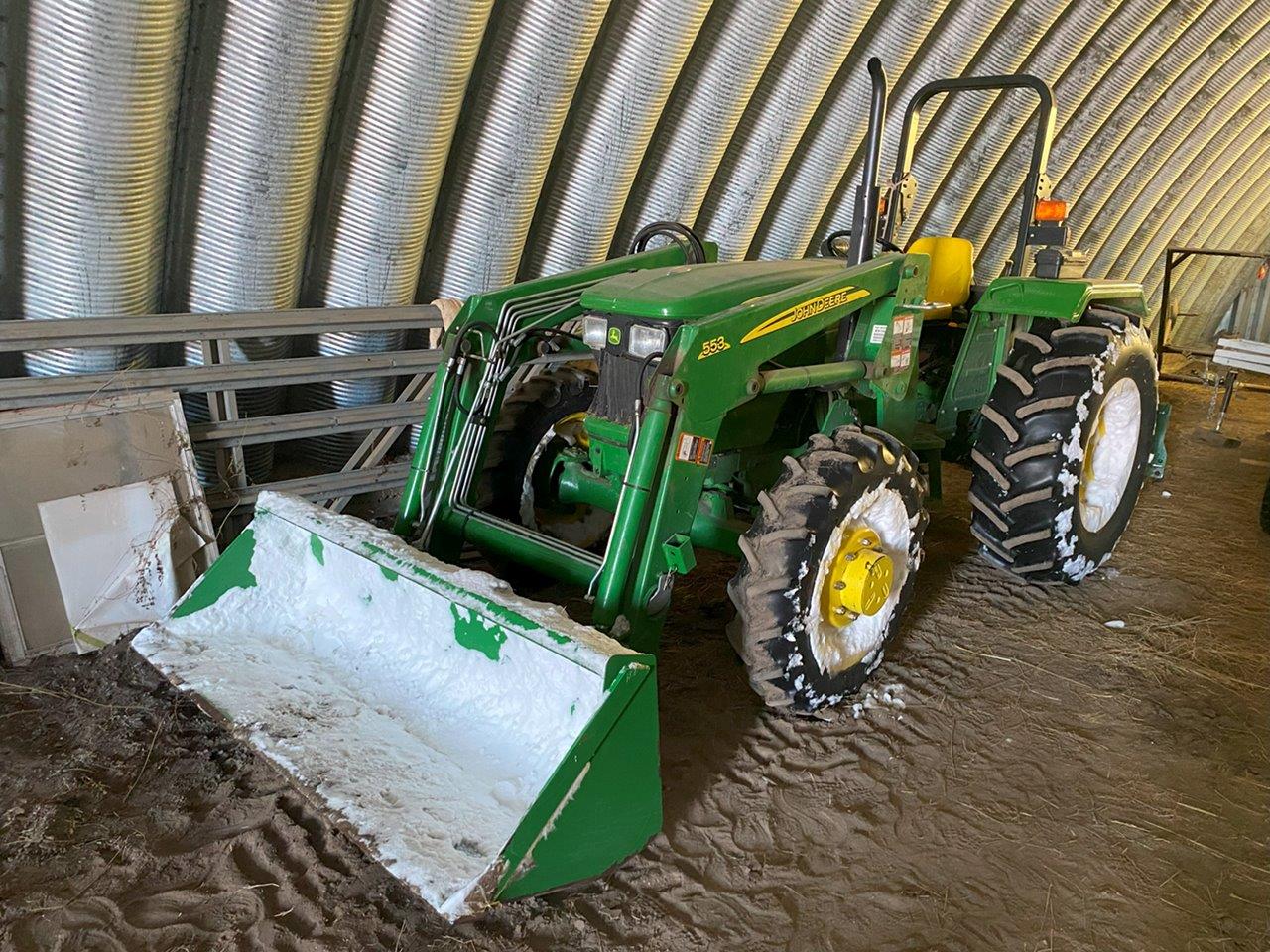 2009 John Deere 5075E Tractor