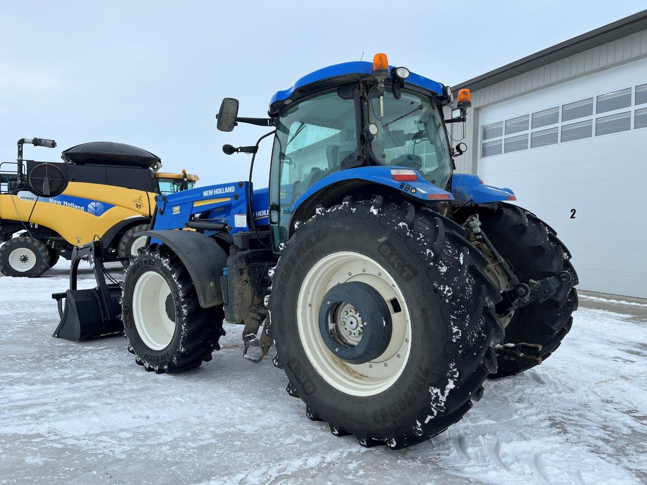 2013 New Holland T7.235 AC CVT Tractor