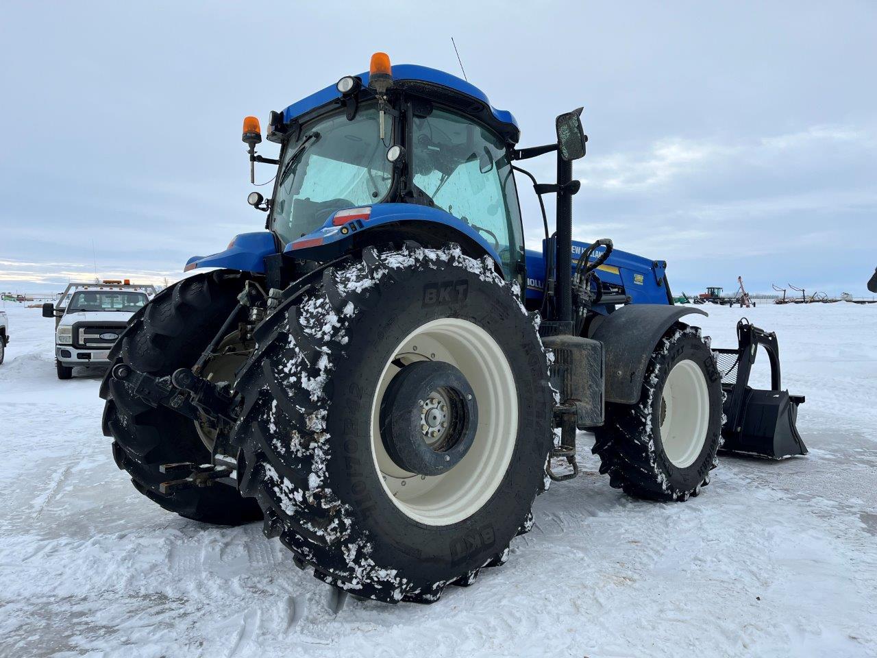 2013 New Holland T7.235 AC CVT Tractor