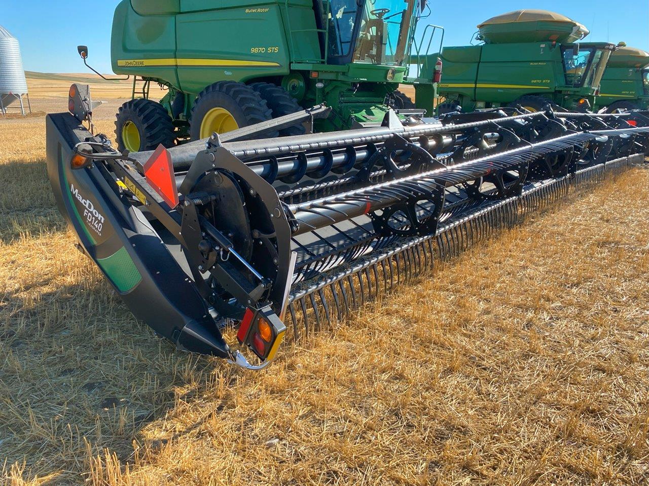 2018 MacDon FD140 DK JD-21 Header Draper Flex