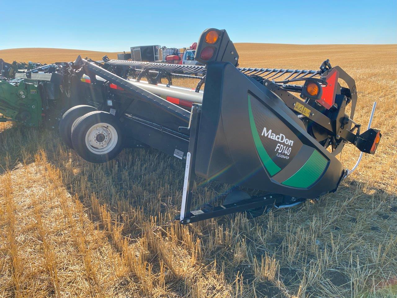 2018 MacDon FD140 DK JD-21 Header Draper Flex