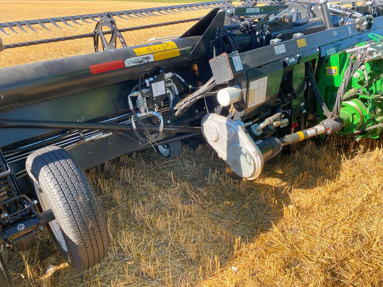 2018 MacDon FD140 DK JD-21 Header Draper Flex