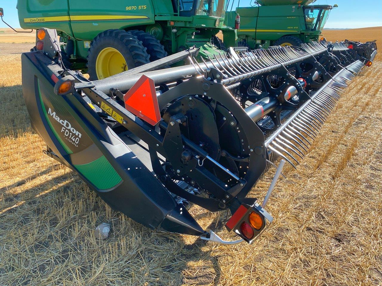 2018 MacDon FD140 DK JD-21 Header Draper Flex