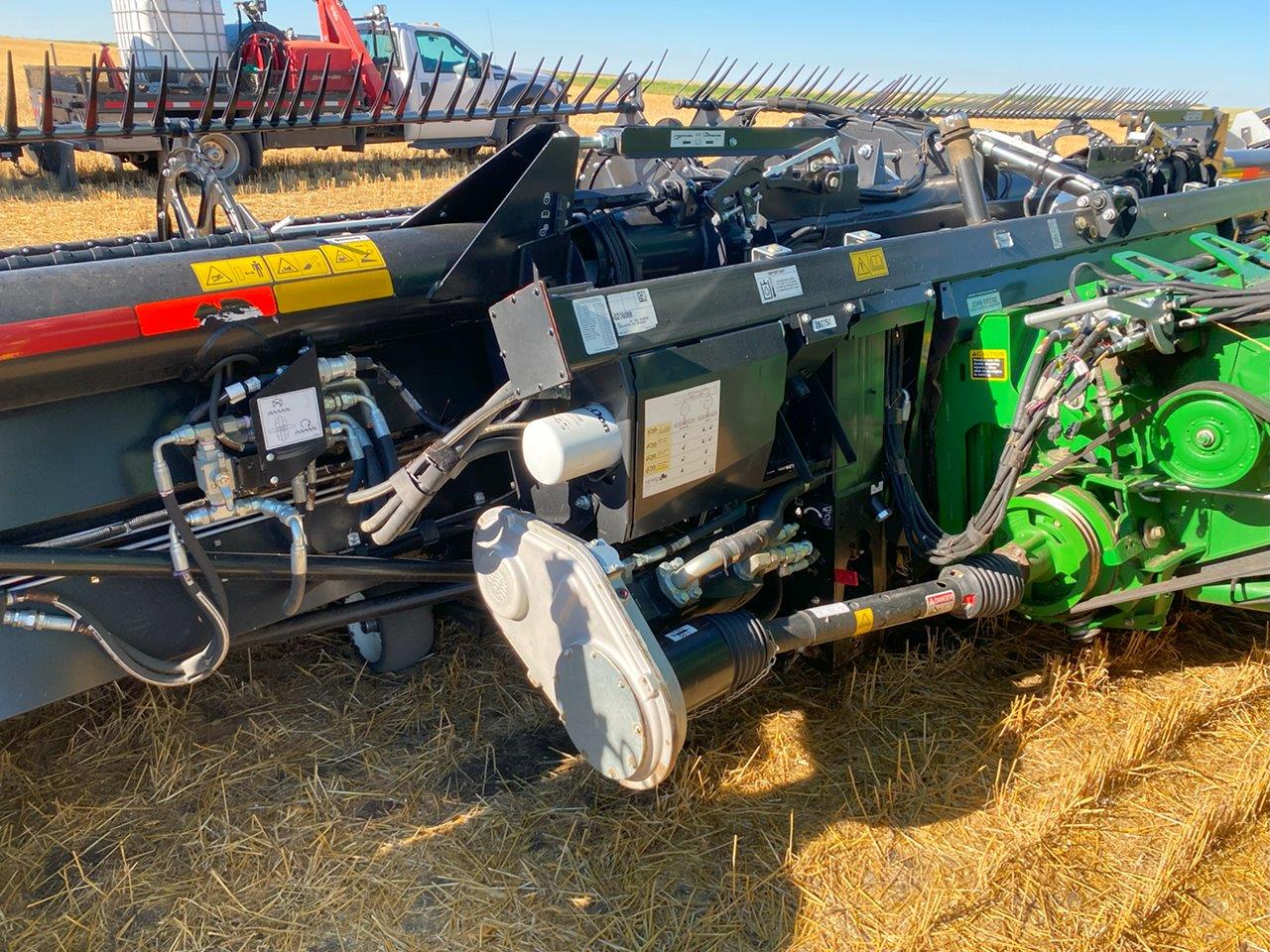 2018 MacDon FD140 DK JD-21 Header Draper Flex