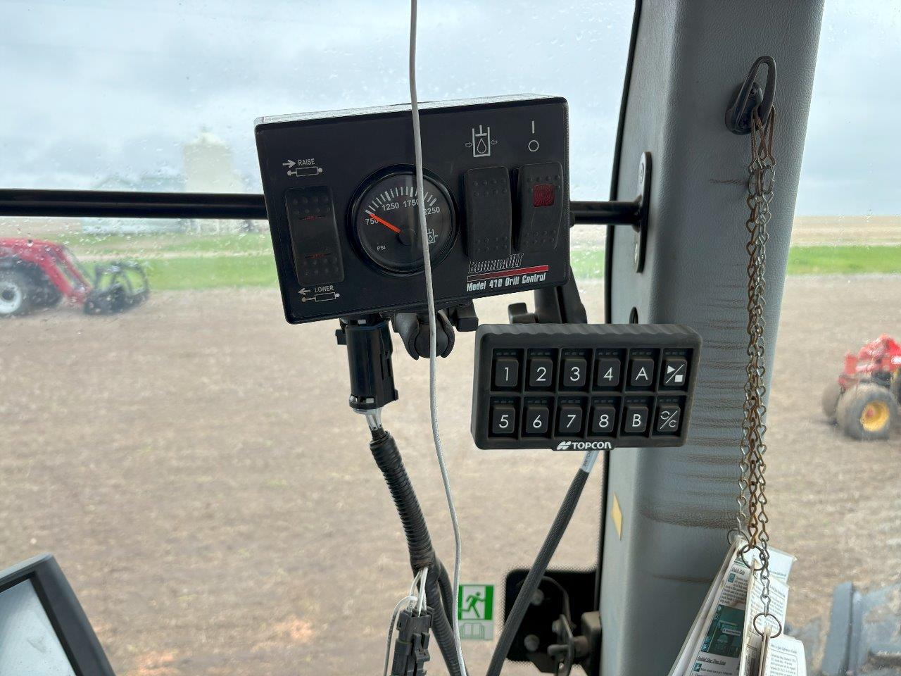 2015 Bourgault 3320QDA 66'10" w/ 6550ST Air Drill