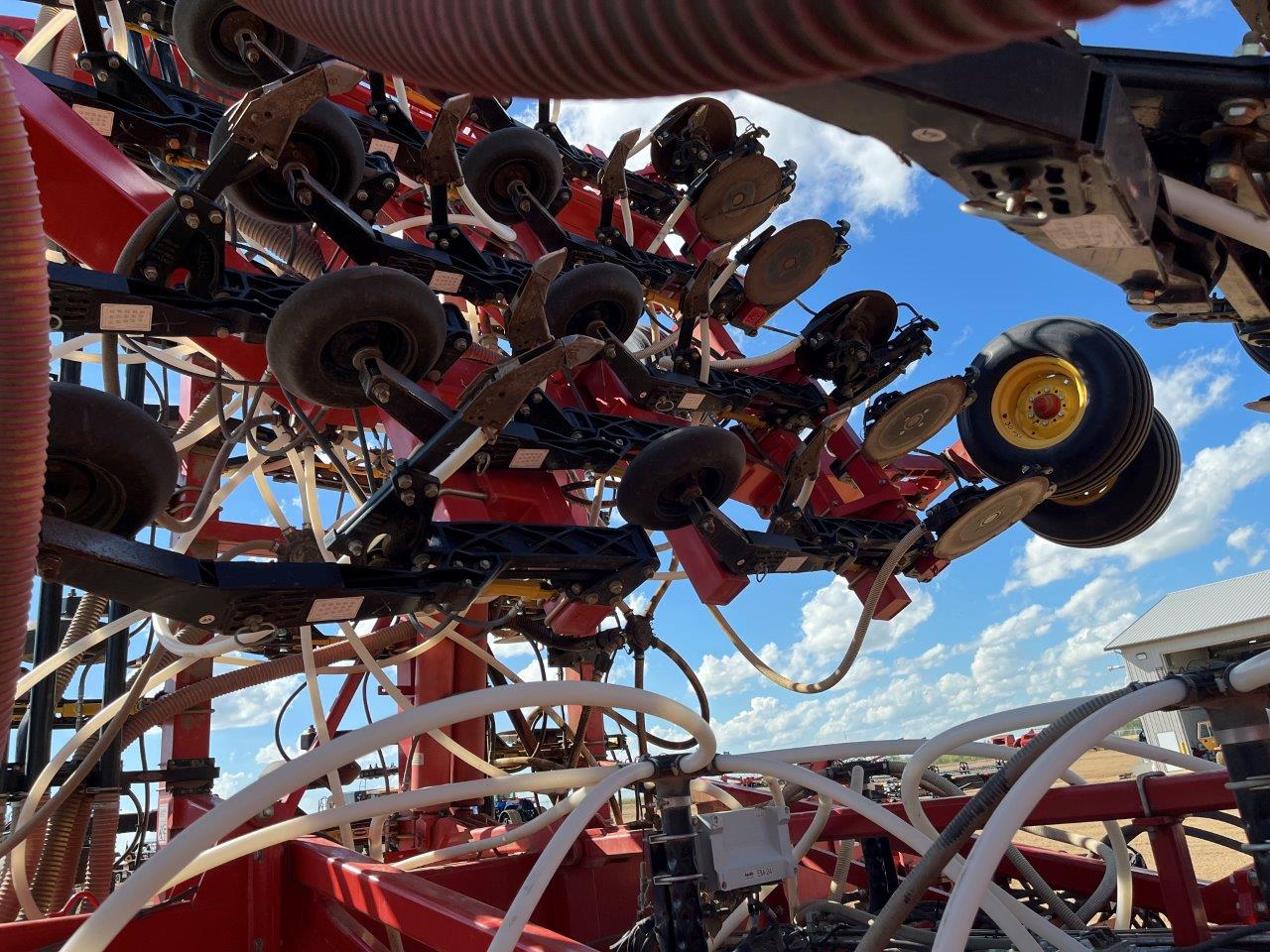 2015 Bourgault 3320QDA 66'10" w/ 6550ST Air Drill