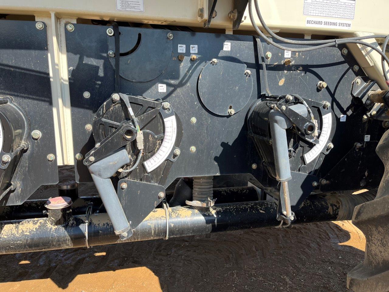 2015 Bourgault 3320QDA 66'10" w/ 6550ST Air Drill