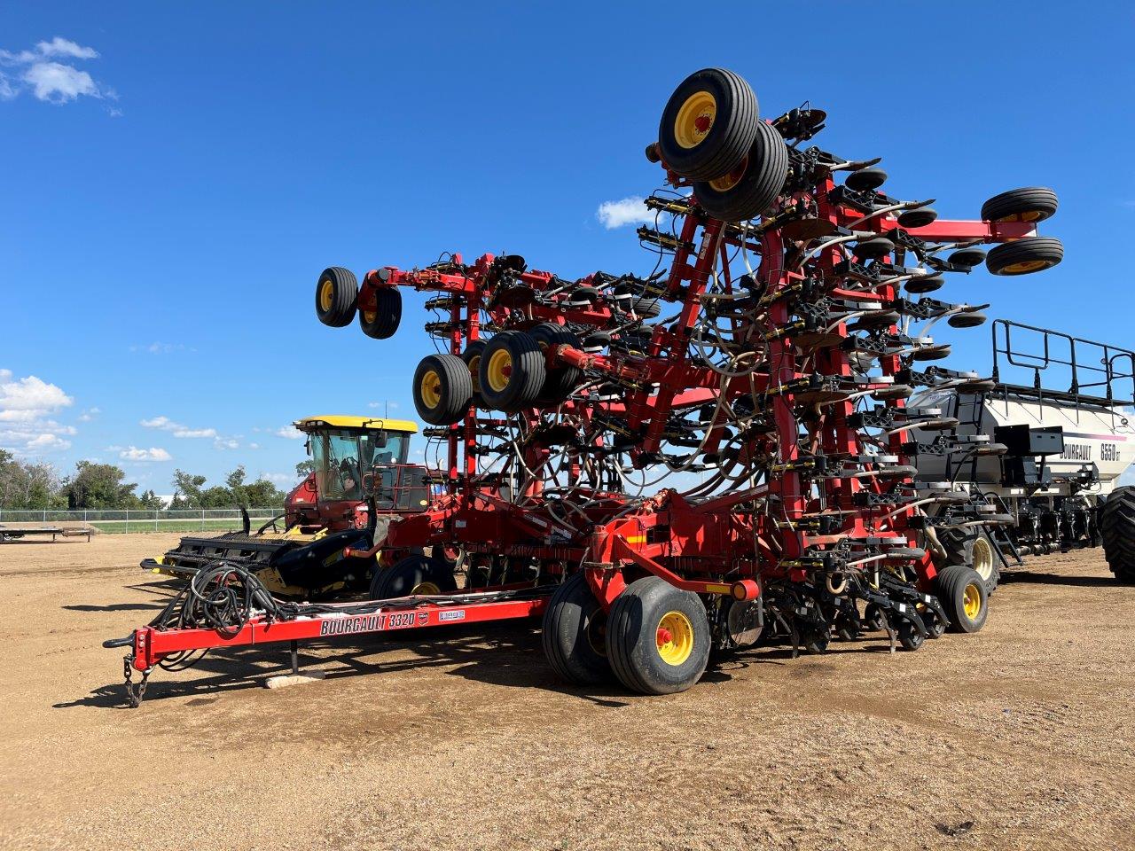 2015 Bourgault 3320QDA 66'10" w/ 6550ST Air Drill