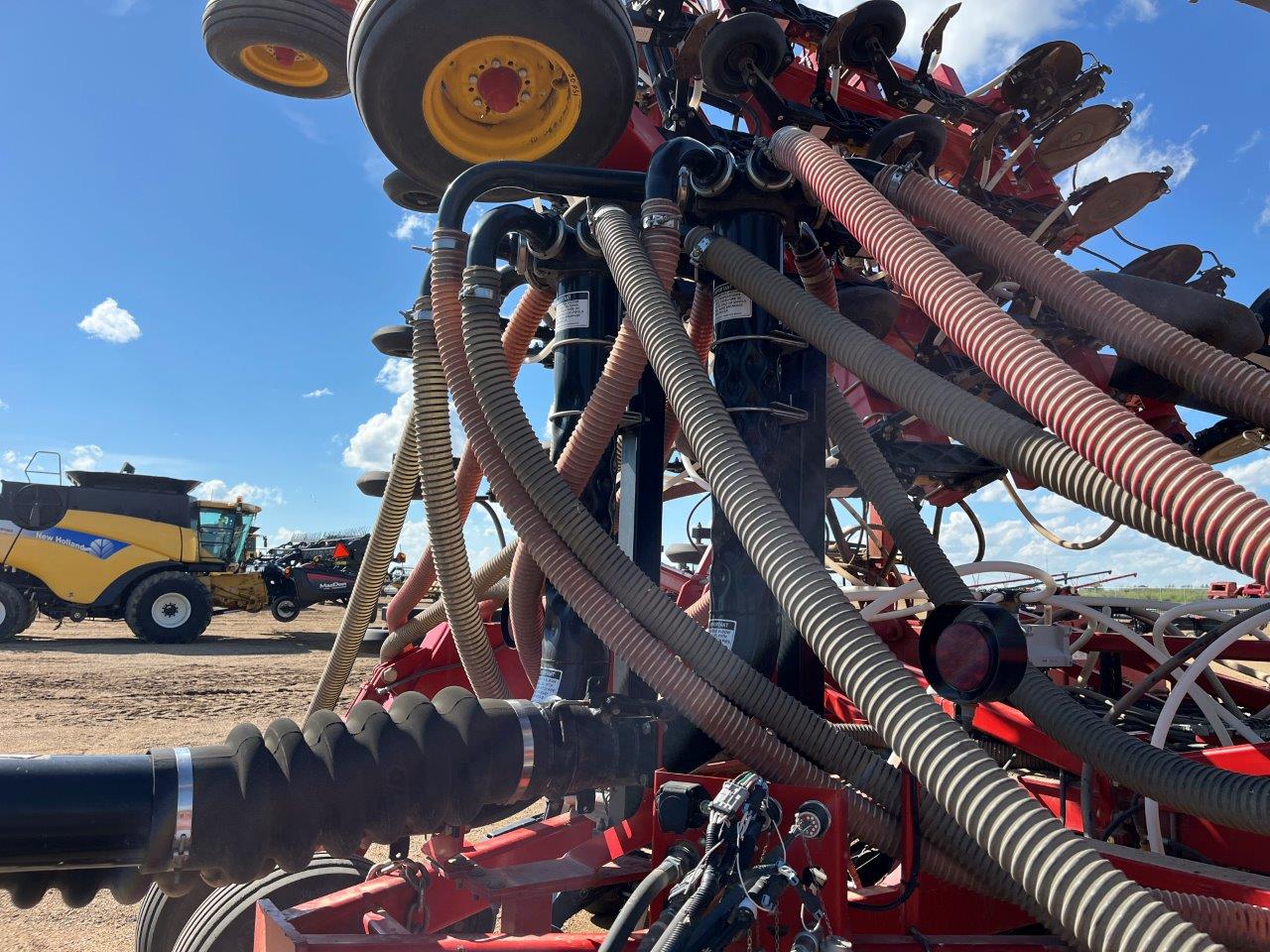 2015 Bourgault 3320QDA 66'10" w/ 6550ST Air Drill