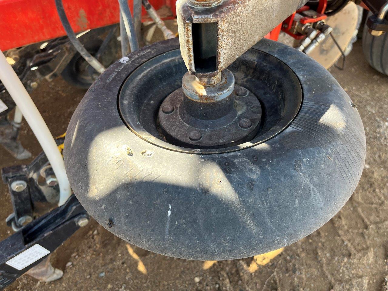 2015 Bourgault 3320QDA 66'10" w/ 6550ST Air Drill