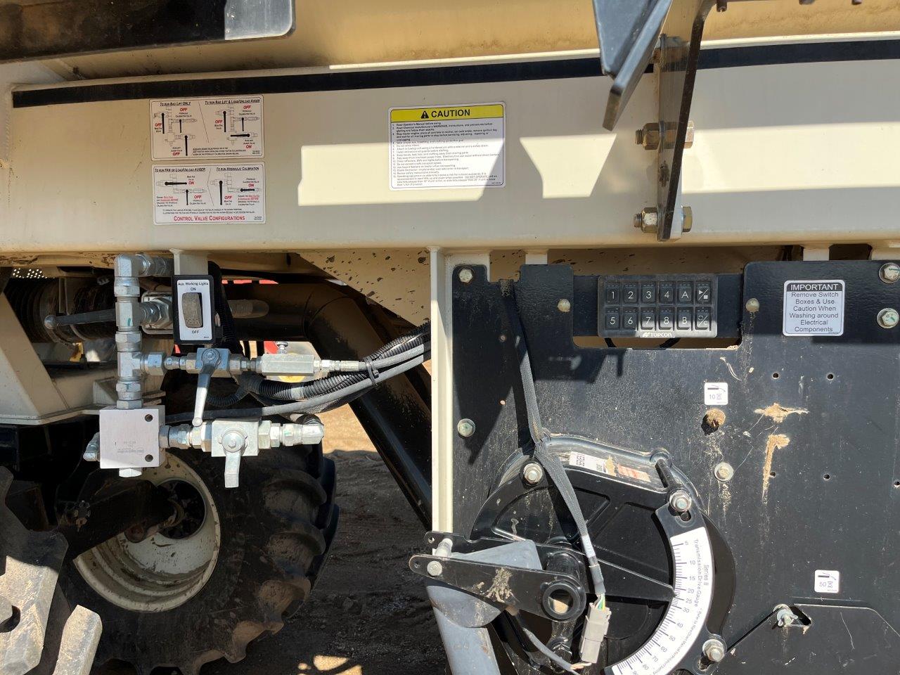 2015 Bourgault 3320QDA 66'10" w/ 6550ST Air Drill