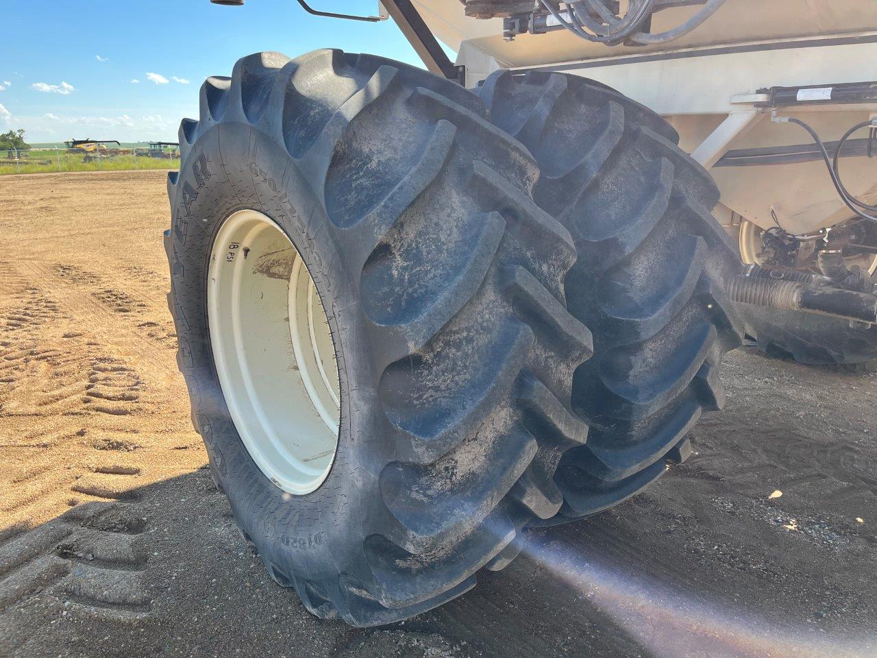 2015 Bourgault 3320QDA 66'10" w/ 6550ST Air Drill