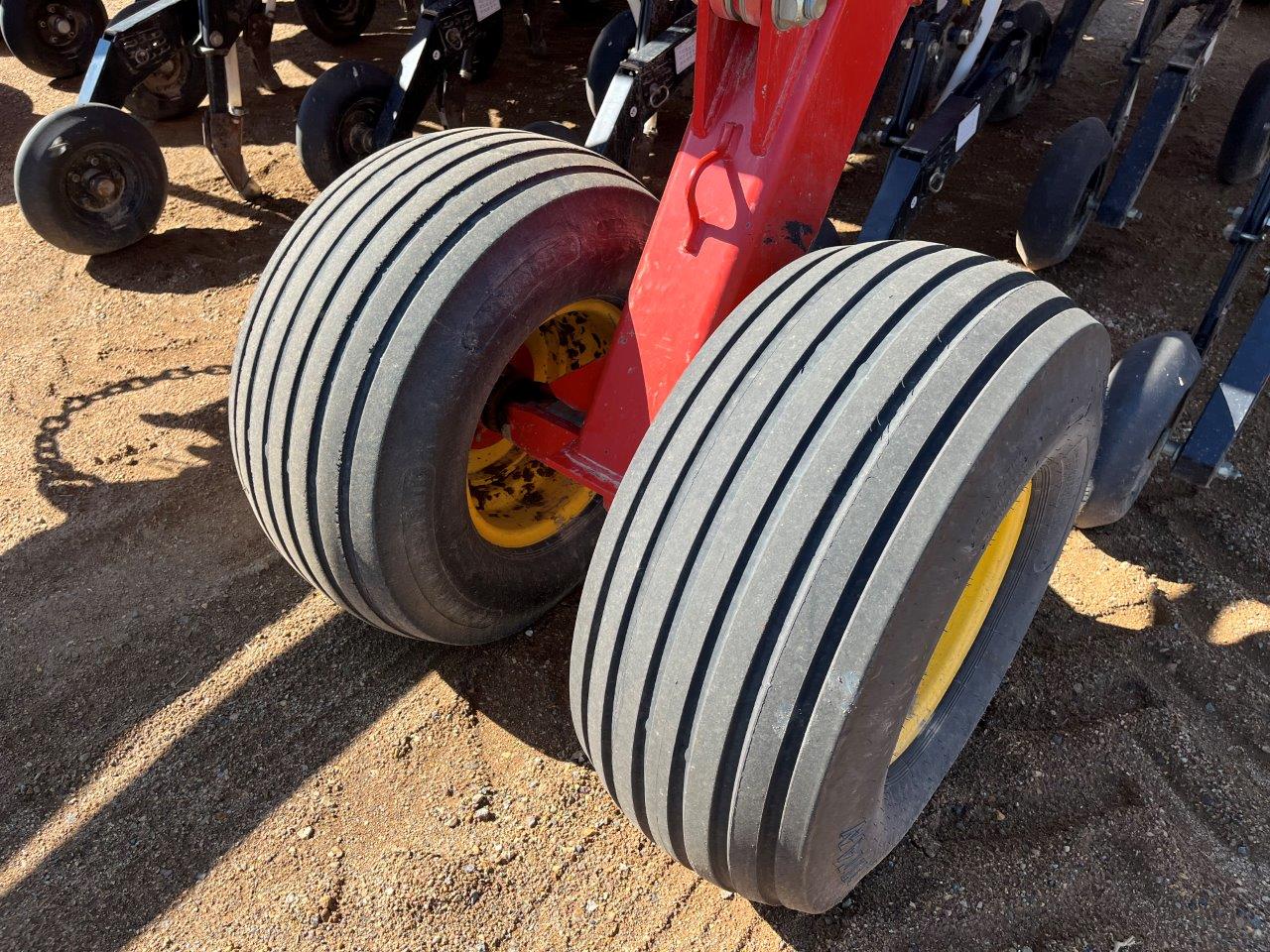 2015 Bourgault 3320QDA 66'10" w/ 6550ST Air Drill