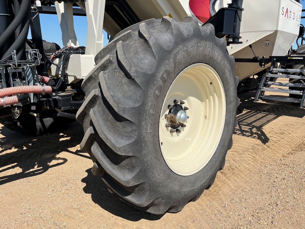 2014 Bourgault 7700 Air Tank/Cart