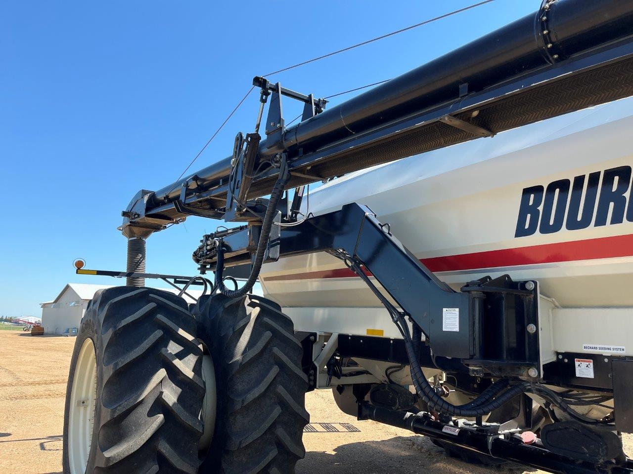 2014 Bourgault 7700 Air Tank/Cart