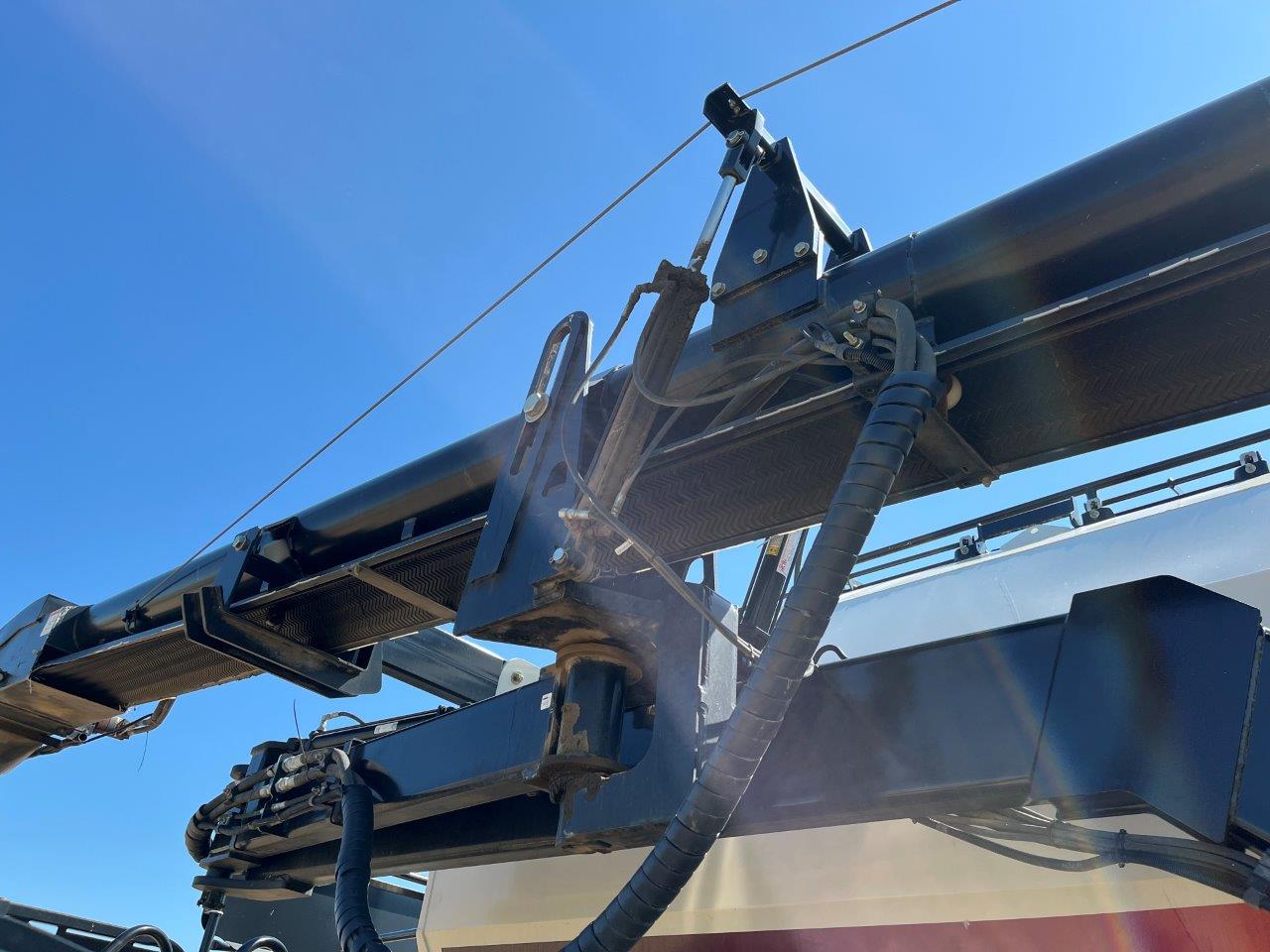 2014 Bourgault 7700 Air Tank/Cart