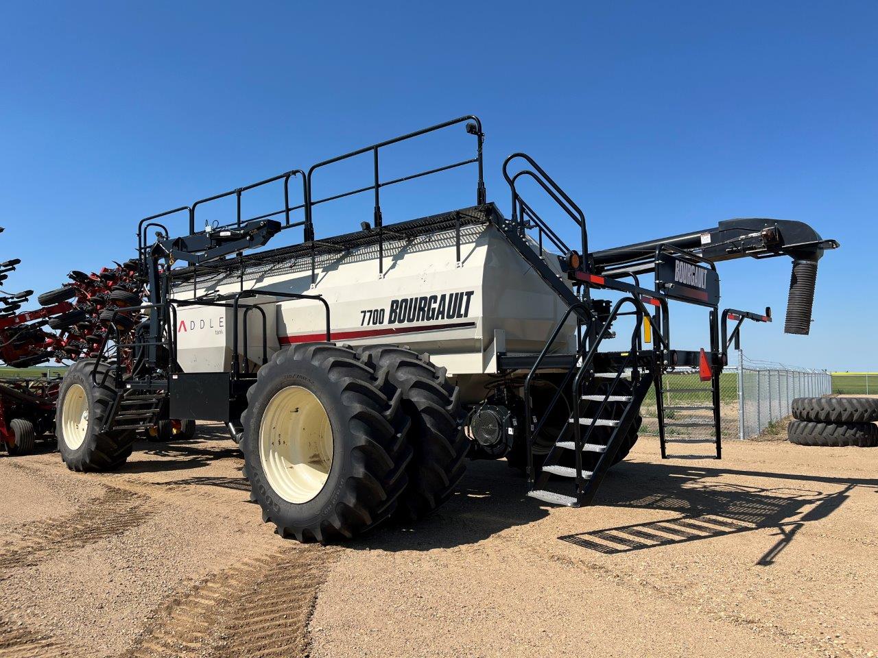 2014 Bourgault 7700 Air Tank/Cart