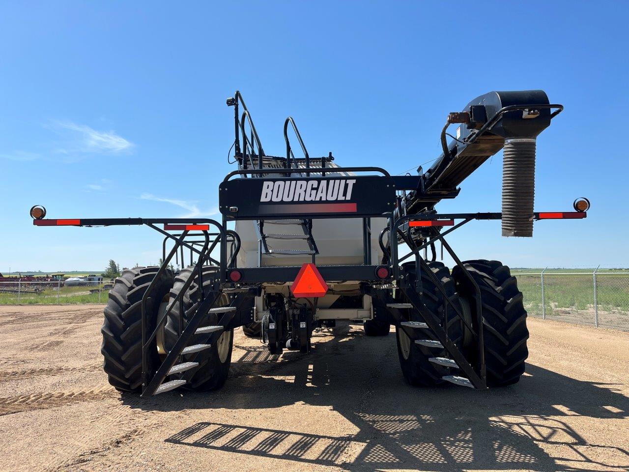 2014 Bourgault 7700 Air Tank/Cart