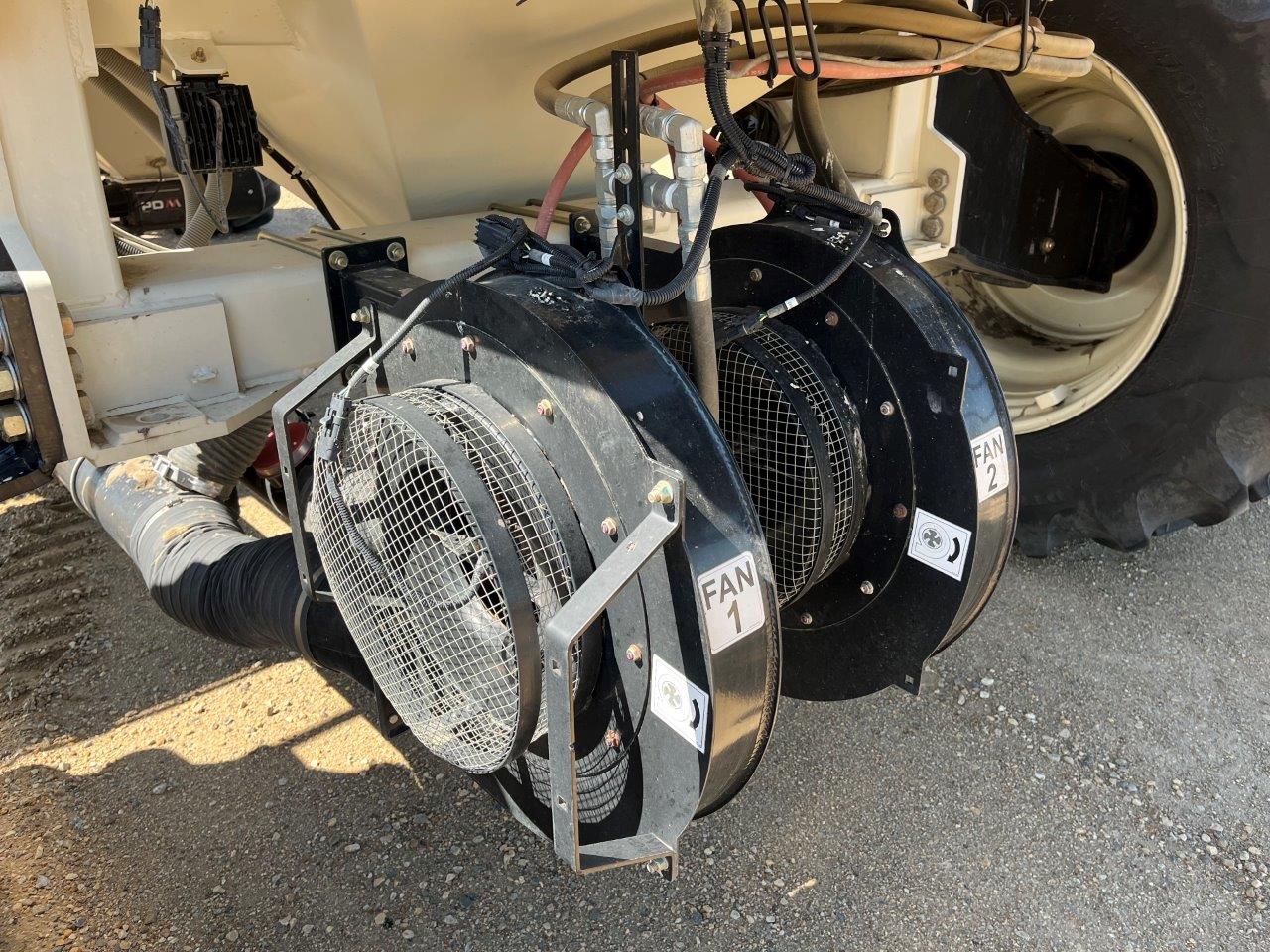 2014 Bourgault 7700 Air Tank/Cart