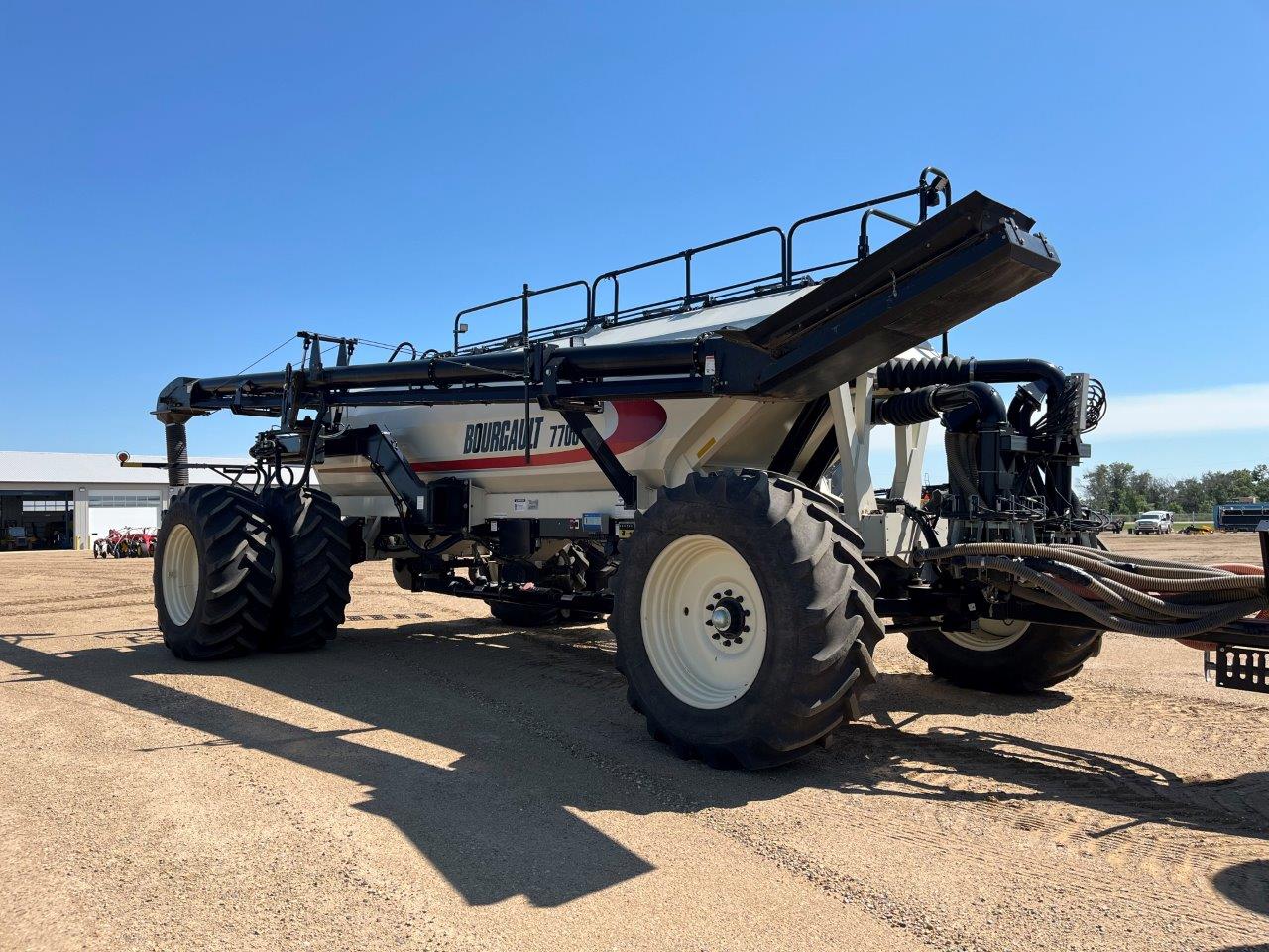 2014 Bourgault 7700 Air Tank/Cart