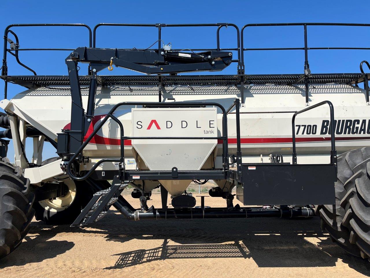 2014 Bourgault 7700 Air Tank/Cart