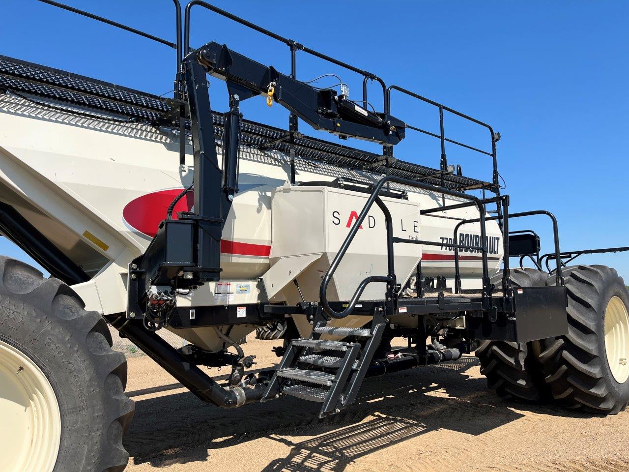 2014 Bourgault 7700 Air Tank/Cart